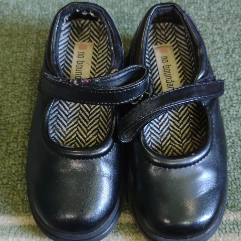 Dress shoes